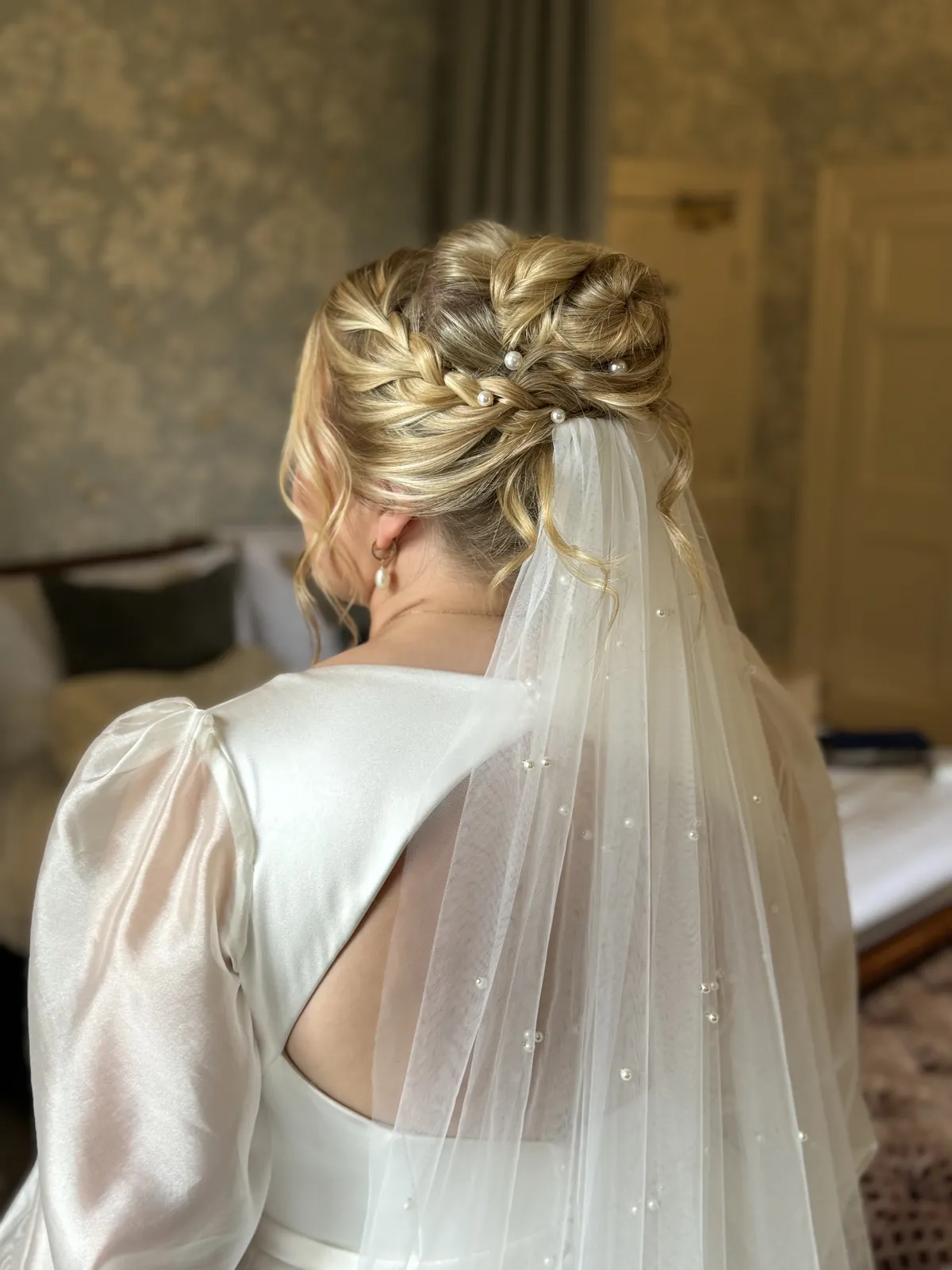 Bridal hair and makeup portfolio photo 5 by Be Bridal